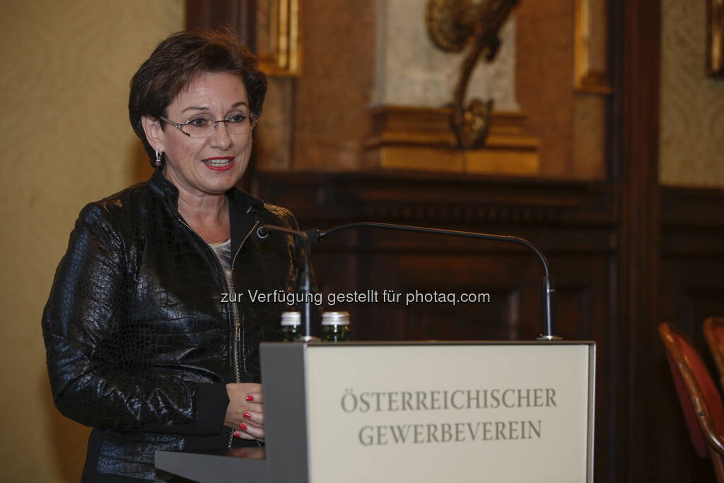 Begrüßung durch Präsidentin Margarete Kriz-Zwittkovits, © Go ahead/pipeliner (20.09.2013) 