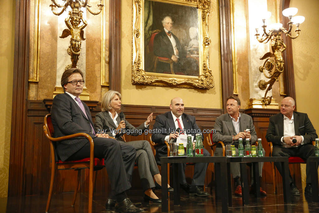 Podiumsdisskutanten v.r.n.l Roman Anlanger, Nikolaus Kimla, Moderator David Ungar-Klein, Claudia Daeubner, Manfred Kastner, © Go ahead/pipeliner (20.09.2013) 