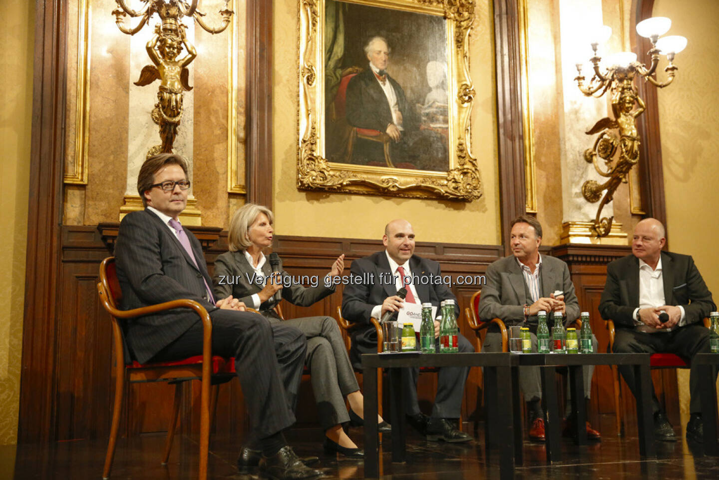 Podiumsdisskutanten v.r.n.l Roman Anlanger, Nikolaus Kimla, Moderator David Ungar-Klein, Claudia Daeubner, Manfred Kastner