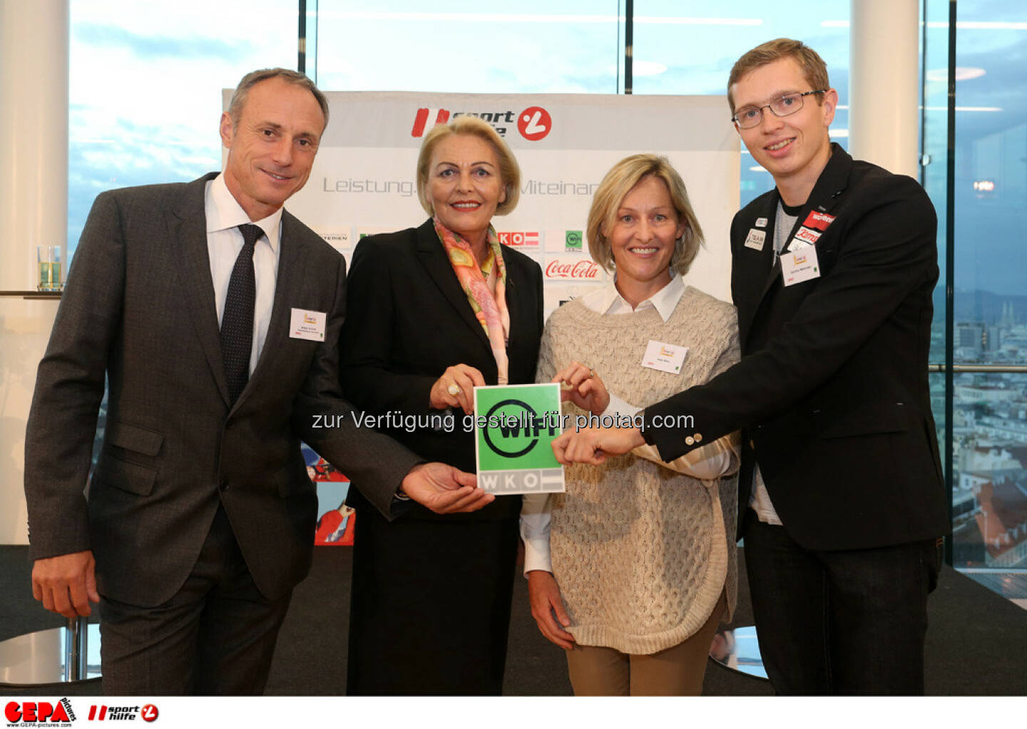 Geschaeftsfuehrer Anton Schutti (Sporthilfe), Anna Maria Hochhauser (WKO), Kate Allen und Guenter Matzinger (AUT). (Foto: GEPA pictures/ Mario Kneisl)