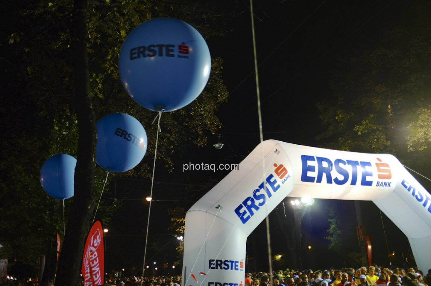 Erste Bank Vienna night run 2013, Startbereich, Luftballons