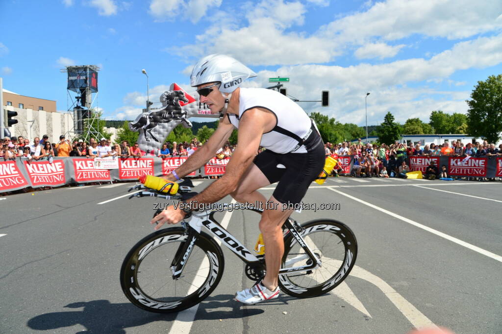 Peter Haidenek, CFO Polytec, beim Ironman Kärnten (02.10.2013) 