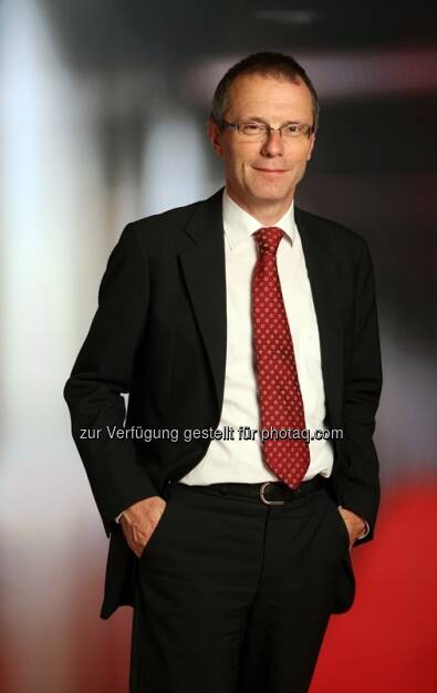 Christian Heger, Chief Investment Officer bei HSBC Global Asset Management (Deutschland): Trotz der jüngsten Kursgewinne zeigt die Bewertung nahezu aller Aktienmärkte noch keine Überhitzungserscheinungen. Selbst eine weitere Korrektur der Gewinnerwartungen nach unten dürfte an diesem Bild kaum etwas ändern (Bild: HSBC) (10.10.2013) 