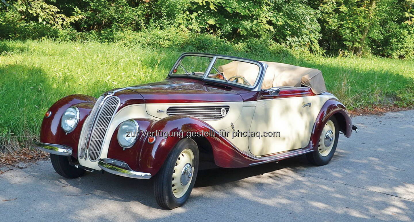 1939 BMW 327 Cabriolet 
Schätzwert € 85.000 - 110.000 