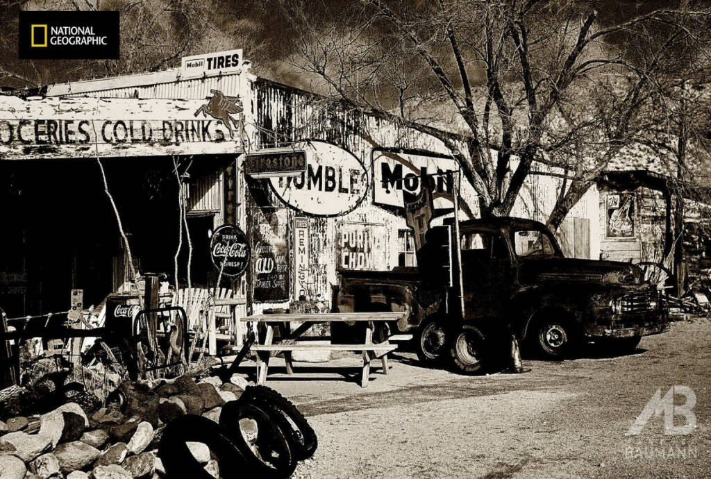 Tankstelle, © www.manfredbaumann.com (10.10.2013)