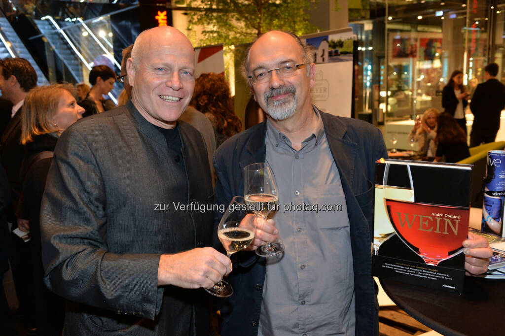 live relations-Geschäftsführer Ralph Vallon, Weinpapst André Dominé, © leisure.at/Christian Jobst (25.10.2013)