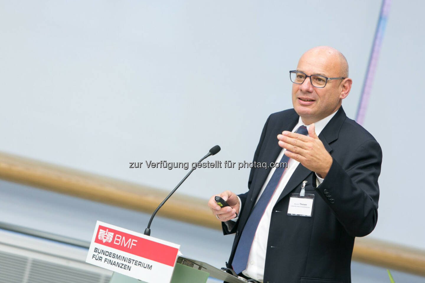 Manuel R. Theisen, Fakultät für Betriebswirtschaft, LMU München