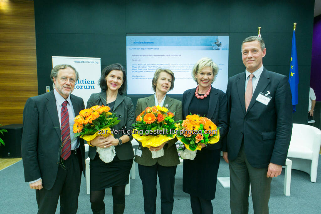 Friedrich Rödler, Vorsitzender des AR, Erste Group Bank AG, Brigitta Schwarzer, GrECo International AG, Susanne Kalss, Institut für Zivil- und Unternehmensrecht, Viktoria Kickinger, Geschäftsführende Gesellschafterin, Inara, GmbH, WU WienChristian Pilnacek, Sektionschef für Strafrecht, BM für Justiz, © Martina Draper für das Aktienforum (30.10.2013) 