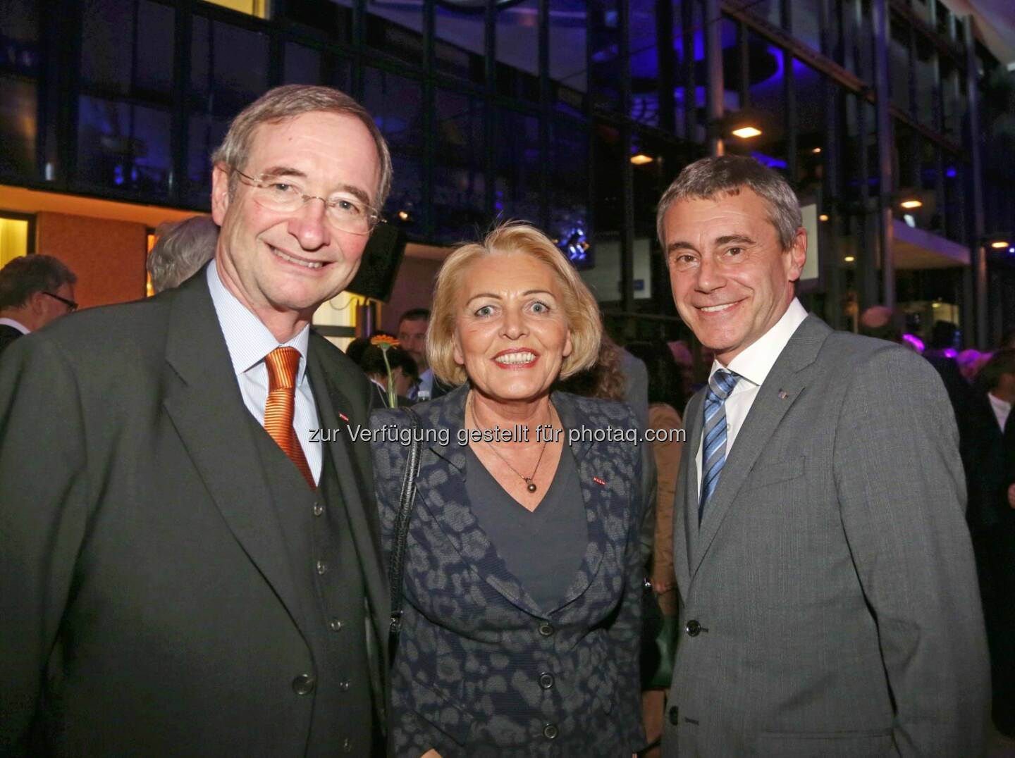 Christoph Leitl (WKO), Anna Maria Hochhauser (WKO), Heinrich Schaller (RLB OÖ) - (Bild: RLB OÖ/Strobl)