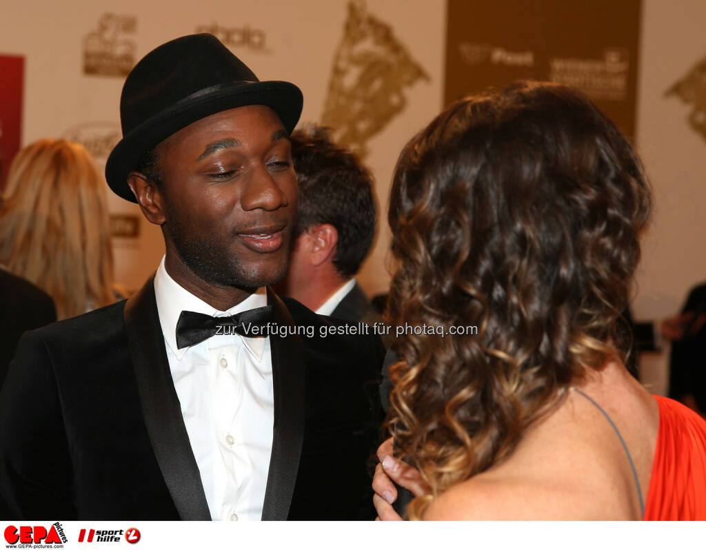Saenger Aloe Blacc beim Interview. Foto: GEPA pictures/ Hans Oberlaender (02.11.2013)