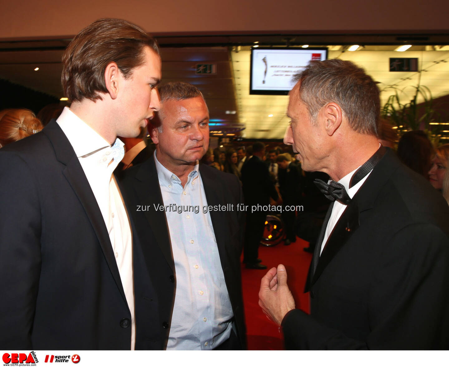 Staatssekretaer Sebastian Kurz und Geschaeftsfuehrer Anton Schutti (Sporthilfe). Foto: GEPA pictures/ Hans Oberlaender
