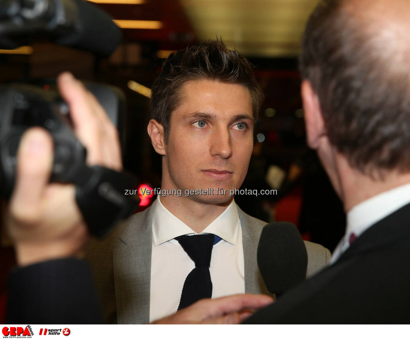 Marcel Hirscher (AUT) beim Interview. Foto: GEPA pictures/ Hans Oberlaender