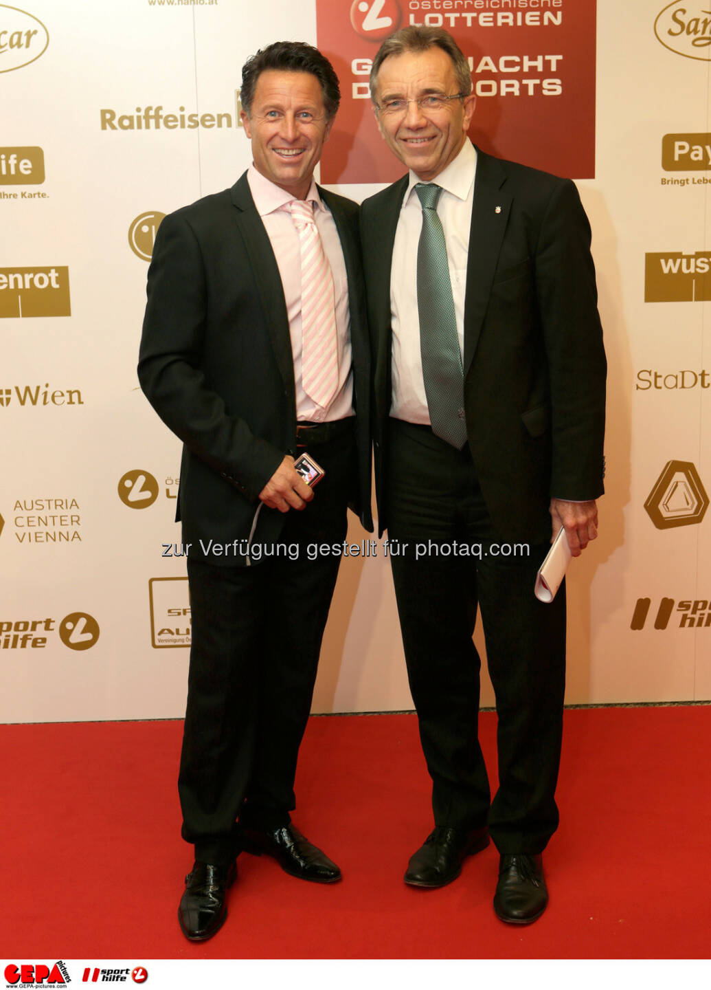 Hans Enn und General Manager Werner Kuhn (SK Rapid Wien). Foto: GEPA pictures/ Walter Luger