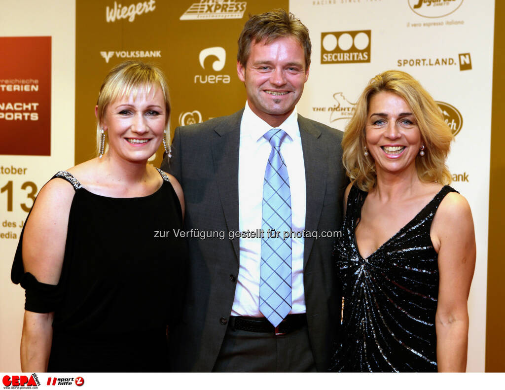 Renate Goetschl, Hannes Kargl und Emese Hunyady. Foto: GEPA pictures/ Walter Luger (02.11.2013) 