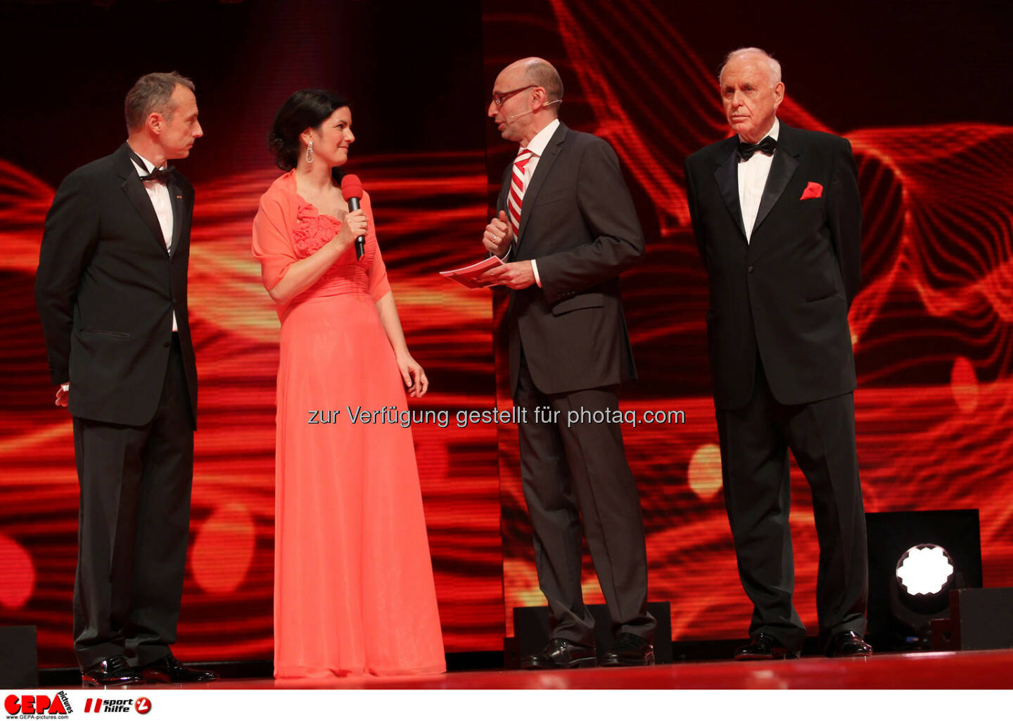 Geschäftsführer Anton Schutti (Sporthilfe), Susanne Baumann-Soellner, Moderator Tom Blaeumauer und Praesident Michael Kuhn (Sports Media Austria). Foto: GEPA pictures/ Markus Oberlaender