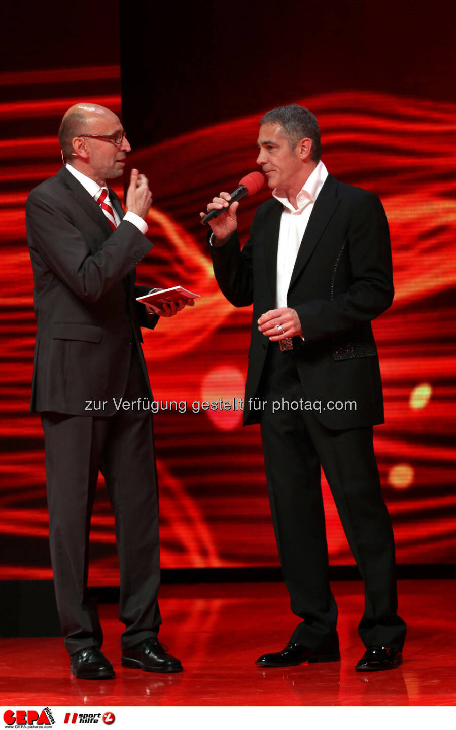 Moderator Tom Blaeumauer und Christian Clerici. Foto: GEPA pictures/ Markus Oberlaender