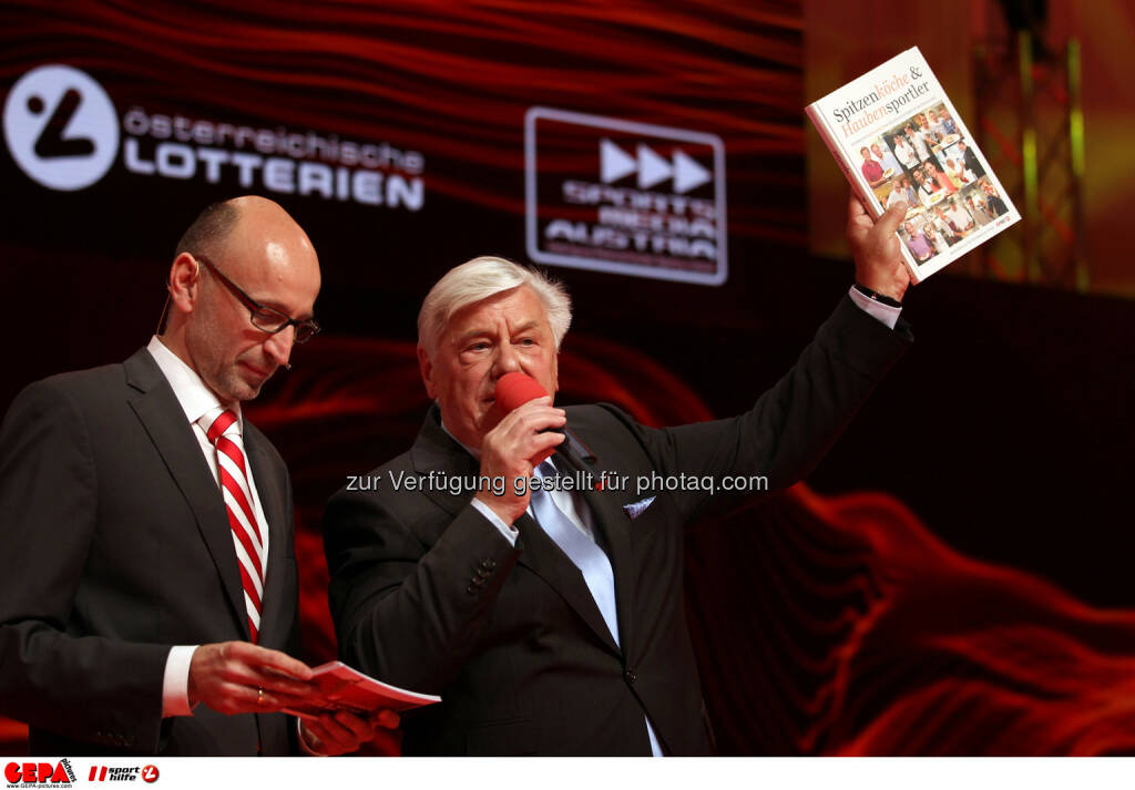 Moderator Tom Blaeumauer und Werner Matt. Foto: GEPA pictures/ Markus Oberlaender (02.11.2013) 