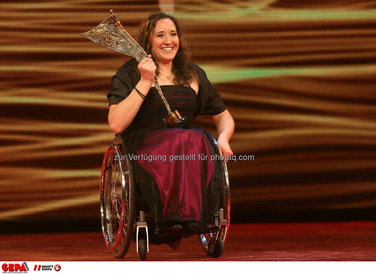 Claudia Loesch (AUT). Keyword: Behindertensportlerin des Jahres, Trophaee. Foto: GEPA pictures/ Christian Walgram