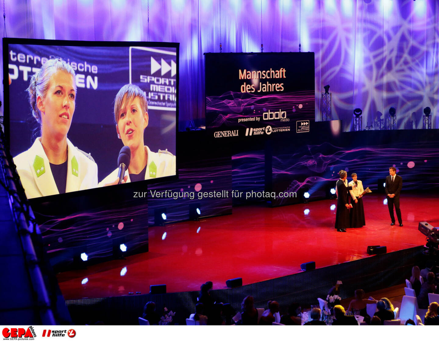 Stefanie Schwaiger und Doris Schwaiger-Robl (AUT) auf einer Videowall. Foto: GEPA pictures/ Walter Luger