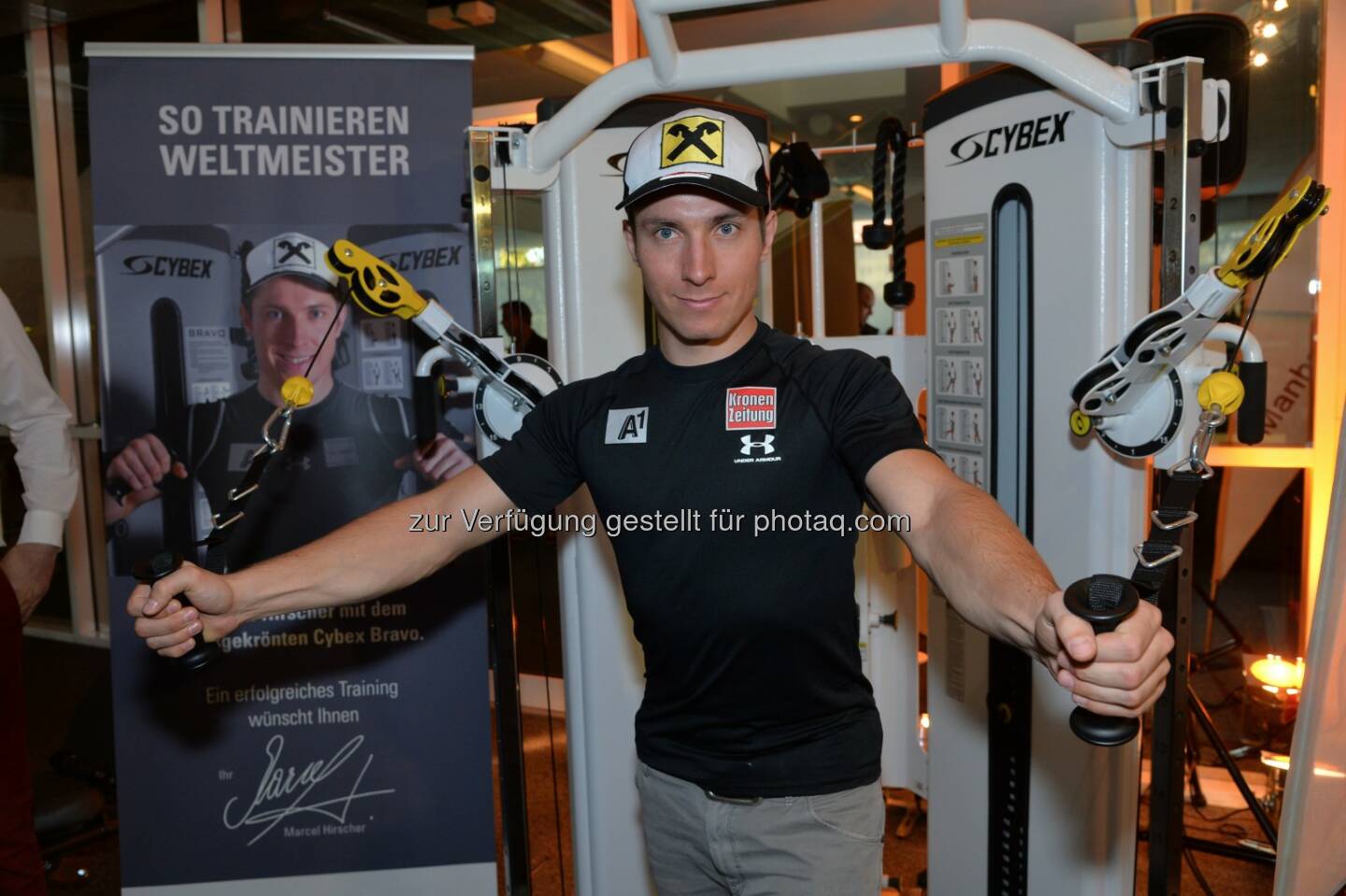 99 Tage vor den Olympischen Winterspielen sprach Ski-Star Marcel Hirscher mit Sportfans über seine Trainingsgeheimnisse im Manhattan Fitness