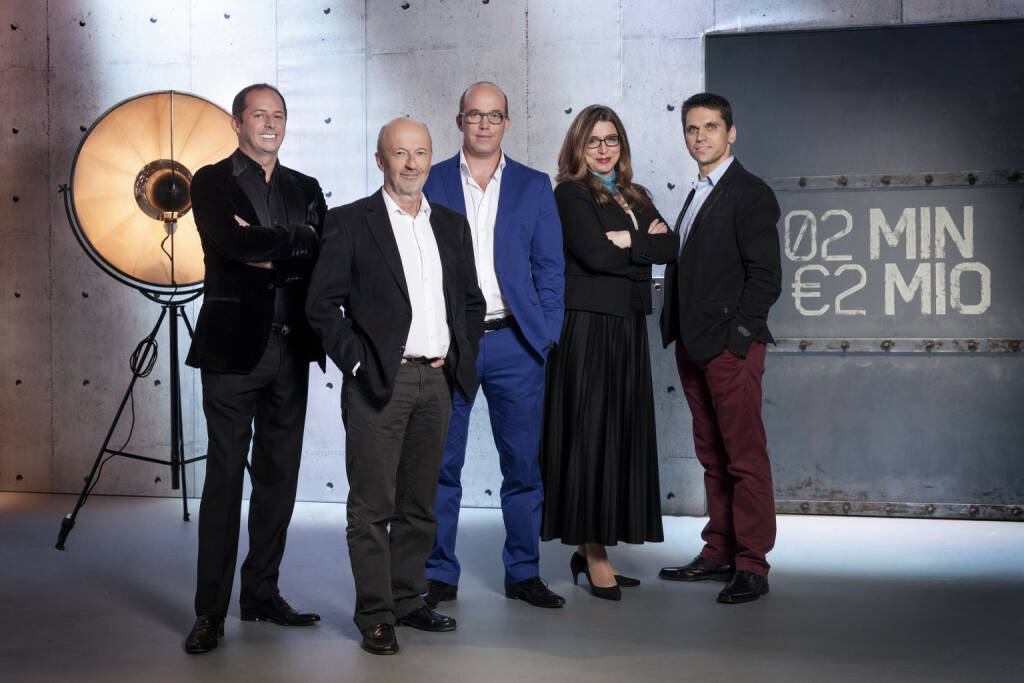 Daniel Mattes, Hansi Hansmann, Oliver Holle, Selma Prodanovic und Michael Altrichter - Die Business Angels der 2 Minuten 2 Millionen - Die Puls 4 StartUp-Show (Bild: Puls 4 - Gerry Frank) (19.11.2013) 