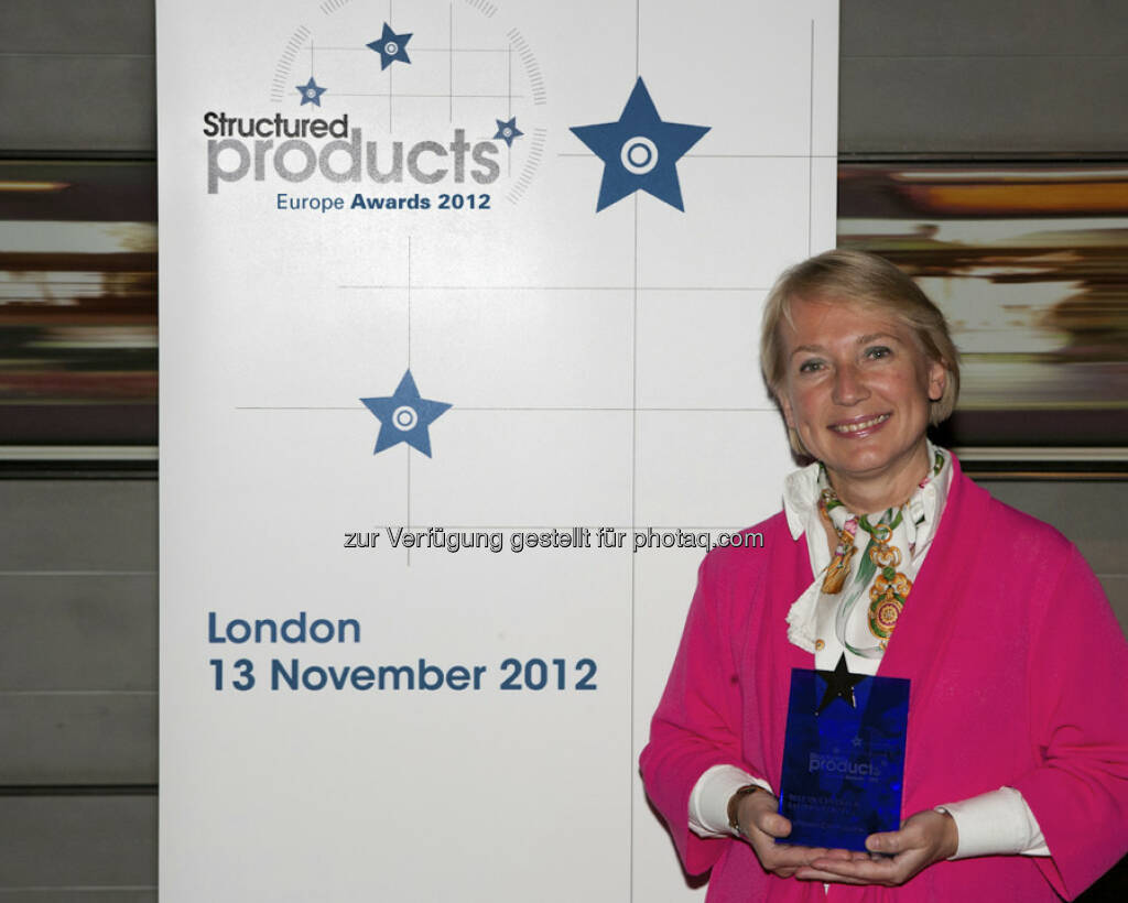 Raiffeisen Centrobank (RCB) wurde am 13. November 2012 bei der Verleihung der Structured Products Europe Awards in London in der Kategorie „Best in Central and Eastern Europe“ nach 2007 und 2010 erneut ausgezeichnet. Bild: Chefin Heike Arbter (c) incisive media (15.12.2012) 