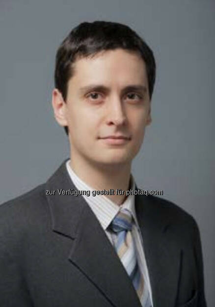 Zoltán Árokszállási ist neuer Senior Analyst in der Erste Group Bank AG in Wien. In seiner neuen Funktion ist er für den Bereich CEE Makro sowie die FI und FX- Märkte der Region zuständig (c) Aussendung (27.11.2013) 