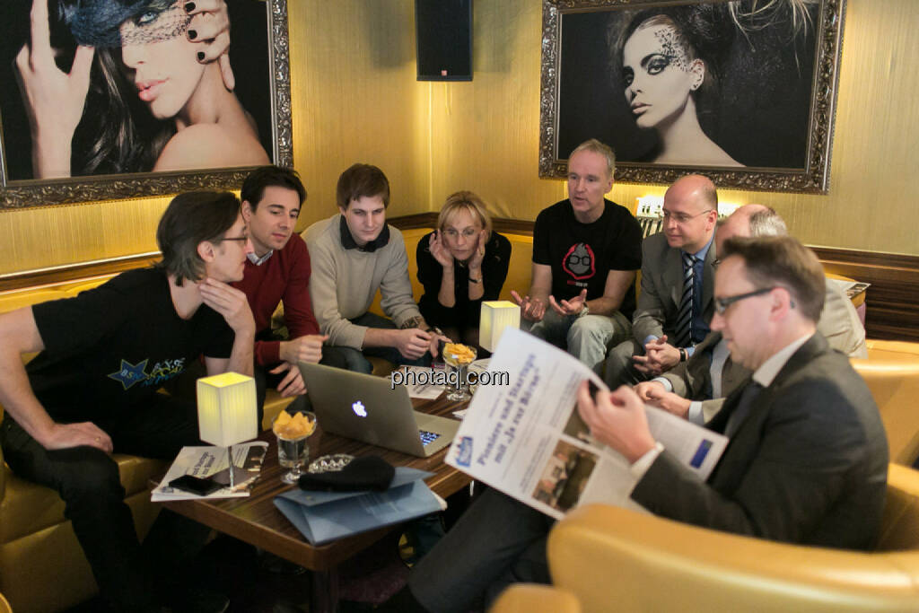 Josef Chladek, Igor Huic (Donau Invest), Chris Mattura (Investment Banking / Venture Capital), Isabella de Krassny (Donau Invest), Christian Drastil, Erwin Hof (Wiener Börse), Roland Meier (iQ-Foxx), Stefan Maxian (RCB), © bsn/Martina Draper (12.12.2013) 