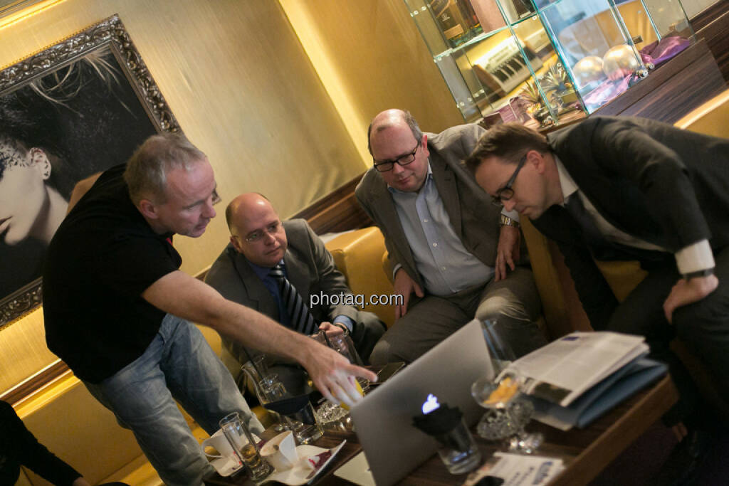 Christian Drastil, Erwin Hof (Wiener Börse), Roland Meier (iQ-Foxx), Stefan Maxian (RCB), © bsn/Martina Draper (12.12.2013)