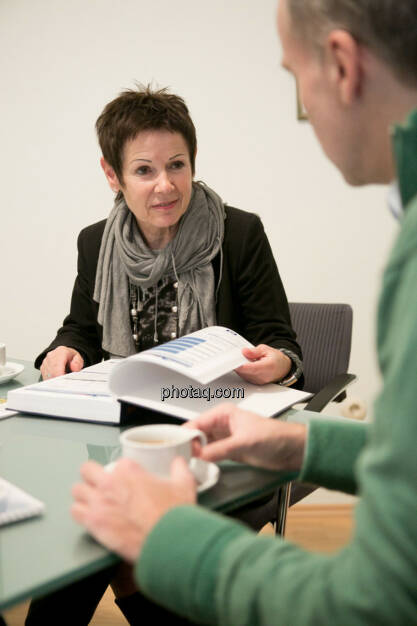 Margarita Hoch (Sanochemia Pharmazeutika AG), Christian Drastil, © finanzmarktfoto.at/Martina Draper (12.12.2013) 