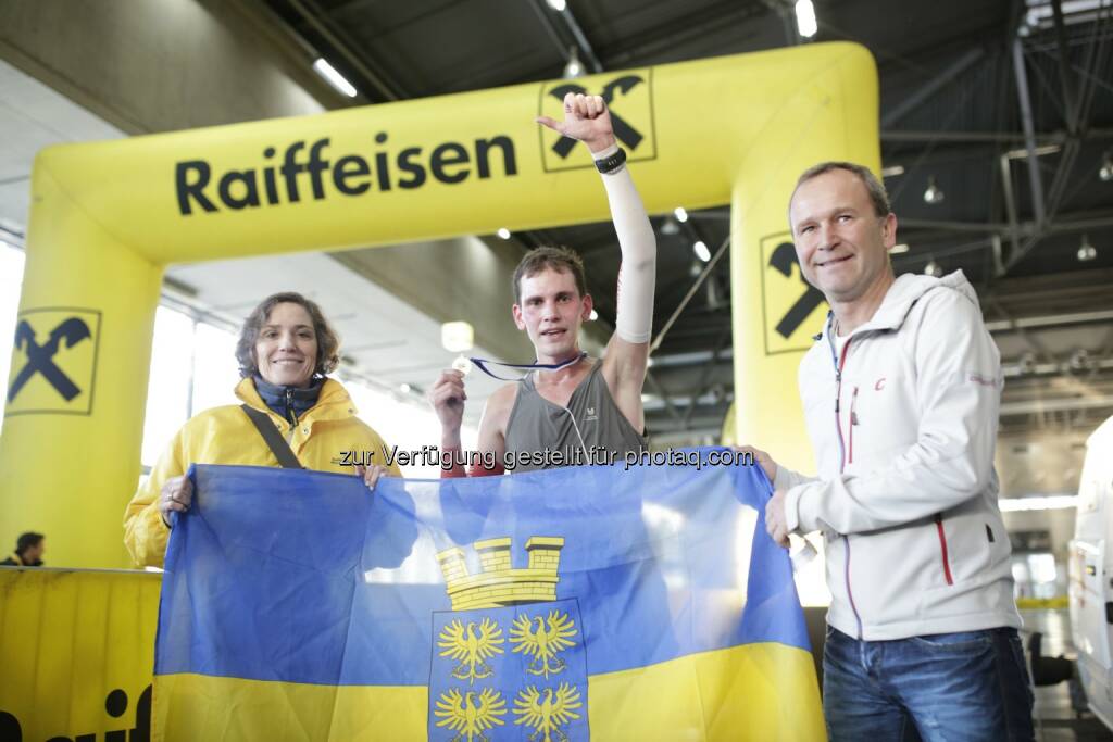 indoor marathon vienna - Sieger Rainer Bredl, Veranstalter Hannes Menitz von der Agentur msm sportmedia, © leisure.at/Stefan Joham (15.12.2013) 