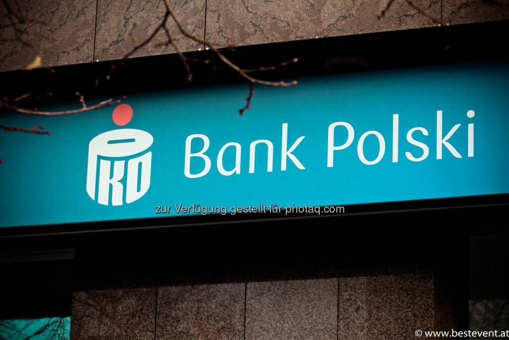 Warschau Bank Polski, © Herbert Gmoser (25.12.2013) 