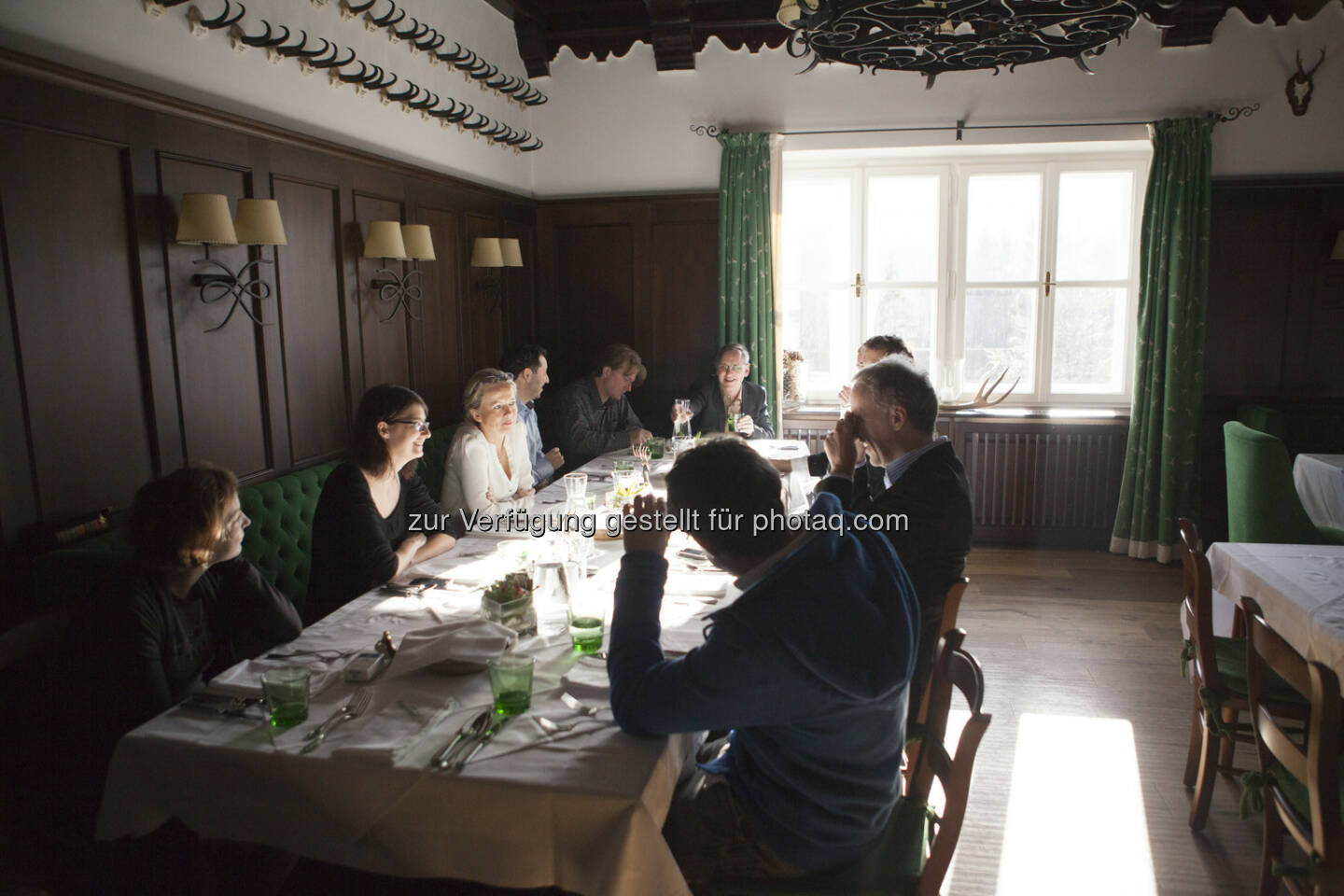 Lukoil-Kreativmeeting mit Lisi Mayer-Liebel (DT Trend), Mario Kraussler (Tripenta), Susanne Trhal (Team Sisu), Paul Blažek (cyLedge Media), Sirius Alexander Pansi (Falstaff), Thomas Erkinger (Eoss Industries Holding), Daniela Grüneis (DT Trend), Andreas Neuherz (neo-lernhilfen.at), Christian Drastil (boerse-social.com), Martin Wohlmuth (Synercon Finanz- & Unternehmensberatung), Rinaldo Wurglitsch (IQ Soft)