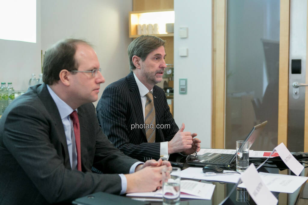 Florian Nowotny, Finanzvorstand der  CA Immo (CFO), Bruno Ettenauer, Vorstandsvorsitzender der CA Immo (CEO), © finanzmarktfoto.at/Martina Draper (14.01.2014) 