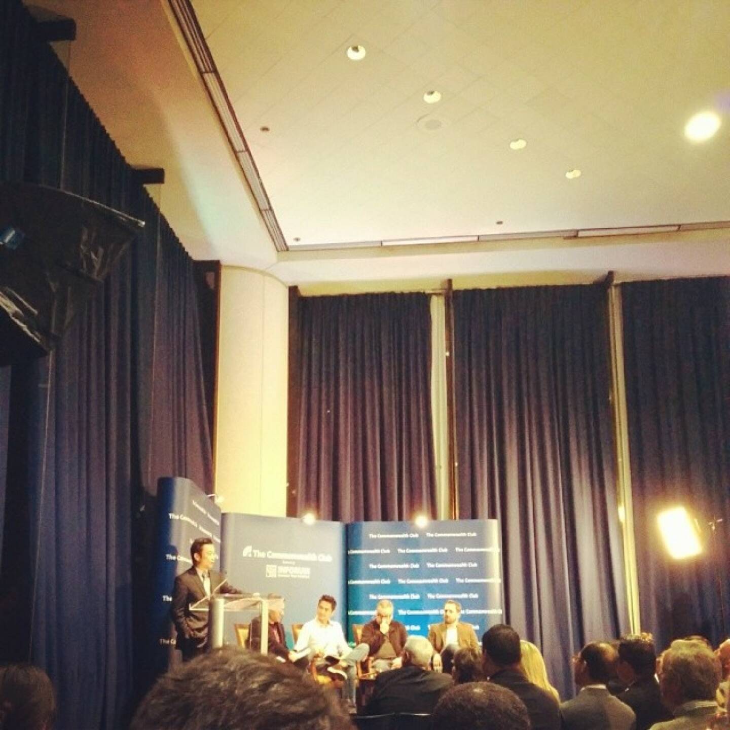 At tonight's Commonwealth Club panel with peeps of Zappos, Okcupid and Adobe about innovation labs #thinklikeastartup — hier: The Commonwealth Club of California.