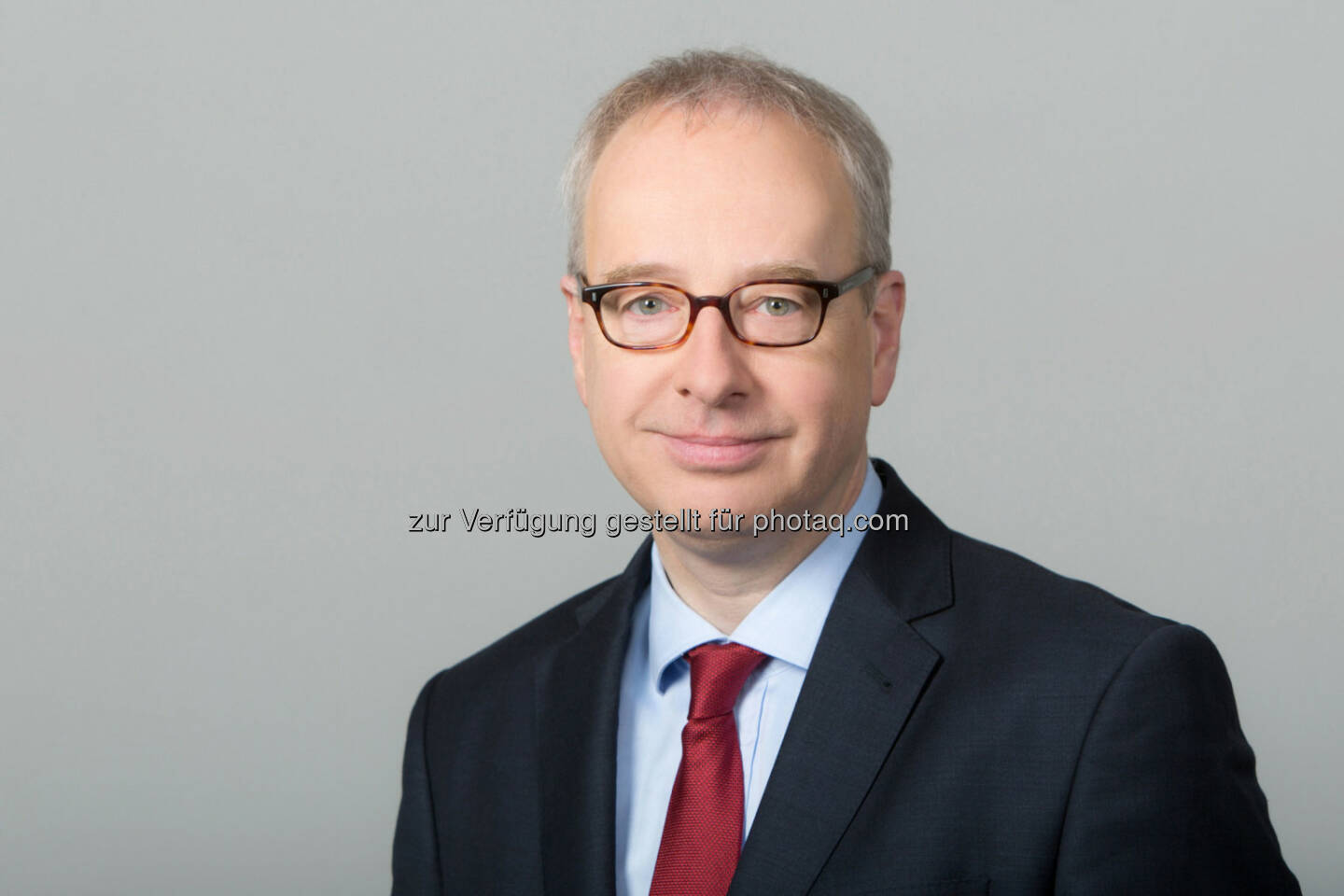 Ludwig Mertes - Vorstand Prisma Kreditversicherungs-AG: Internationale Insolvenzprognose 2014: Global besser, Europa immer noch schwierig. 2014 werden die Insolvenzen weltweit um 1% sinken, zirka 351.000 
Unternehmen gehen in Konkurs. Das Wirtschaftswachstum steigt um 3% an. Europa hat immer noch harte Zeiten an der Pleitenfront, Österreich ist mit -4% eine der wenigen Ausnahmen. (C) Prisma Kreditversicherungs-AG/Draper