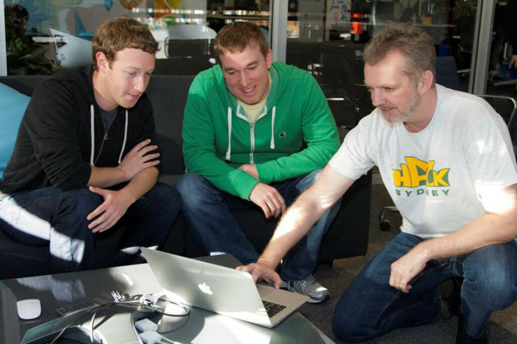 Mark Zuckerberg working with the creators of Graph Search, © facebook (homepage) (31.01.2014) 