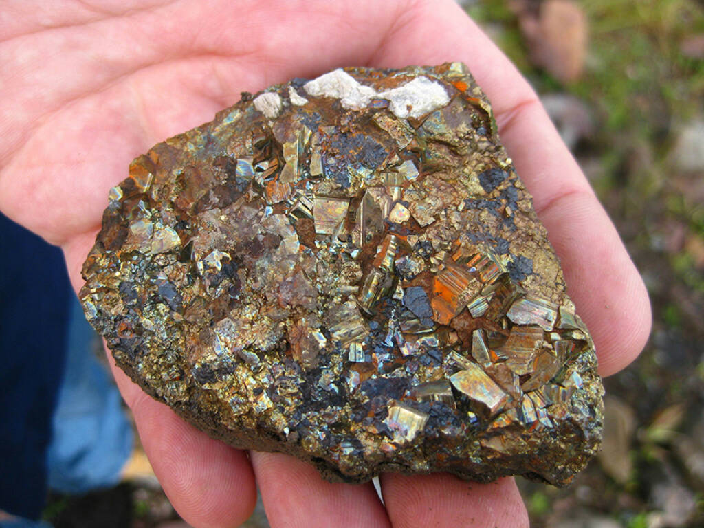 Pargera Gold Mine, Papua Neu Guinea, Gesteinsbrocken mit Gold, © Barrick Gold Corporation (homepage) (03.02.2014) 
