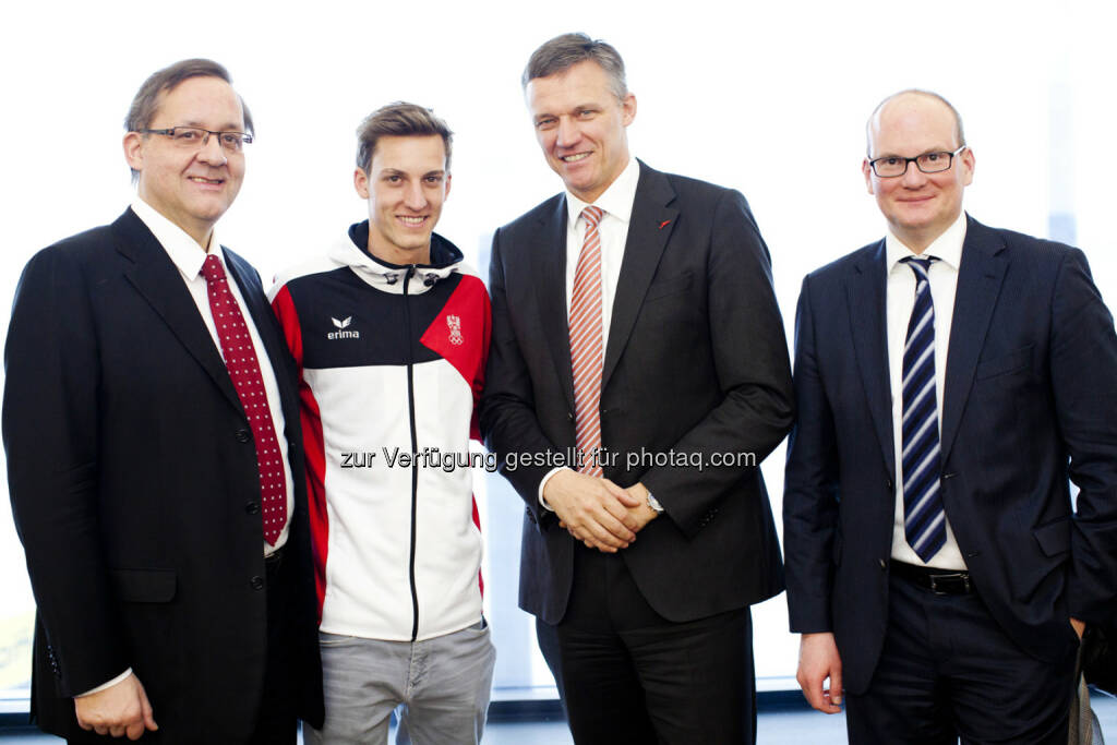 Günther Ofner (Flughafen Vorstand), Gregor Schlierenzauer, Austrian Vorstand Karsten Benz, Julian Jäger (Flughafen Vorstand), © Austrian Airlines Group/Pauty (04.02.2014) 