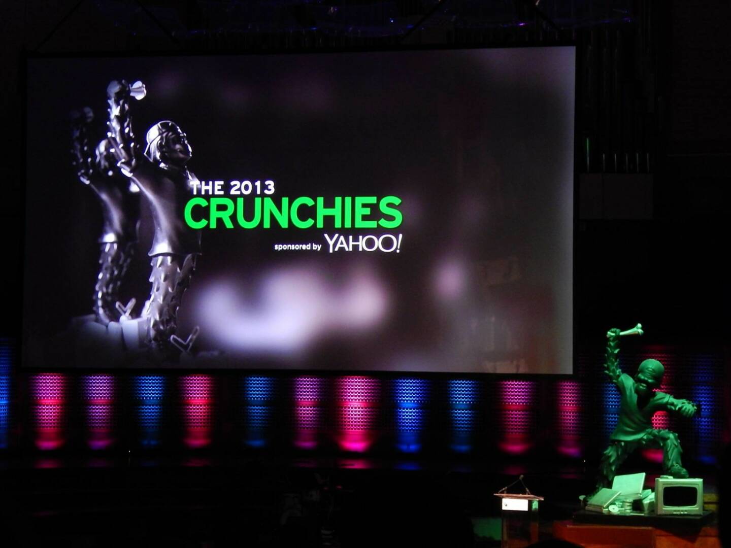 At the Crunchies - zu den Siegern http://www.christian-drastil.com/2014/02/11/bitcoin_whatsapp_upworthy_und_der_big_winner_kickstarter_siegen_bei_den_crunchies_von_techcrunch