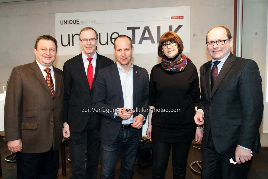 Josef Kalina (GF Unique Relations), Eugen Freund (Spitzenkandidat SPÖ), Matthias Strolz (Vorsitzender Neos), Margaretha Kopeinig (Kurier EU- Expertin), Gerald Groﬂ (Moderation): unique.TALK- Österreichs Rolle in der EU und der Welt. Josef Kalina und seine Agentur Unique Relations luden gestern Abend erneut zu einer Talkrunde im WEIN & CO auf der Mariahilfer Straße. (C) Unique Public Relations GmbH/APA-Fotoservice/Rastegar, © Aussendung (11.02.2014) 