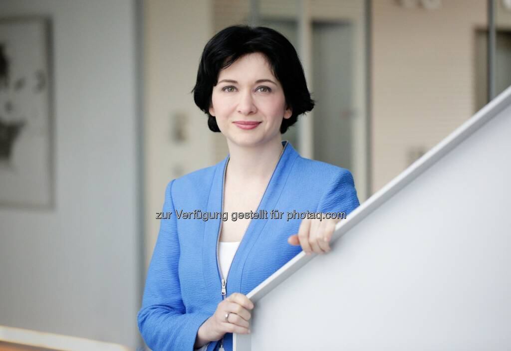 Diana Neumüller-Klein, Leiterin Konzernkommunikation und Investor Relations Strabag SE http://boerse-social.com/launch/aktie/strabag, © die jeweiligen Unternehmen (12.02.2014) 