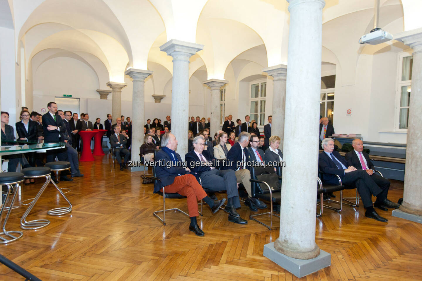 Publikum, Säulenhalle der Wiener Börse (Bild: Foto Weinwurm)