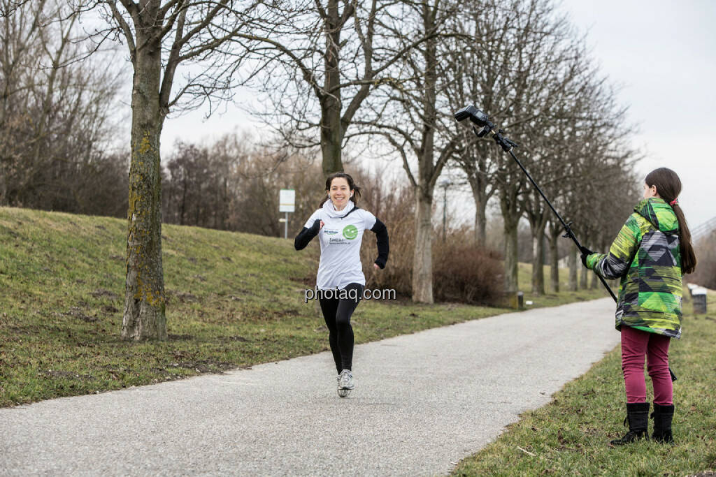 Anita Auttrit, runplugged, Smeil-Shirt in der bet-at-home edition, © finanzmarktfoto.at/Martina Draper (15.02.2014) 