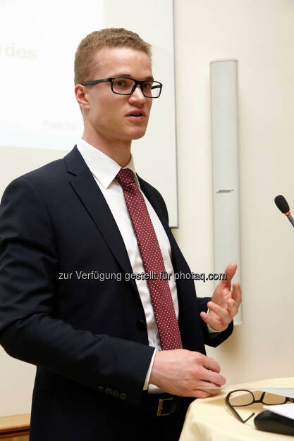 Preisträger 2013 Ethik in der Wirtschaft“ Anerkennungspreis 1000 Euro an Matthias Lahninger für die Diplomarbeit: Corporate Social Responsibility und Reputation als Größen des Corporate Risk Management , © IVA (24.02.2014) 