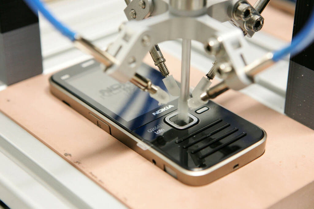 Keypad pressing test, Nokia

, © Nokia Corp. (Homepage) (28.02.2014) 