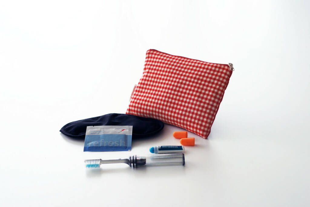 Das neue Austrian Tascherl ist ein praktisches Comfort Kit und enthält neben einer Zahnbürste und Zahnpasta auch eine Schlafmaske, Ohrenstöpsel sowie ein Erfrischungstuch. (03.03.2014) 