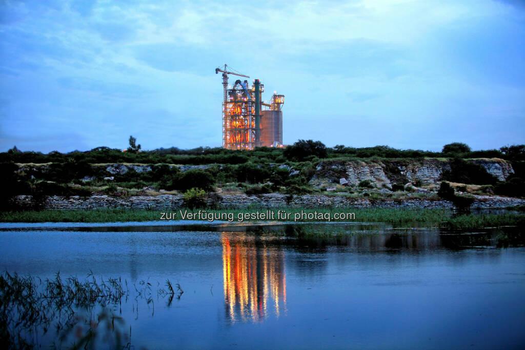 ThyssenKrupp Industrial Solutions, der Anlagenbauspezialist des ThyssenKrupp Konzerns, hat einen Auftrag für den Bau einer Zementklinkerproduktionslinie in Algerien erhalten.  (04.03.2014) 