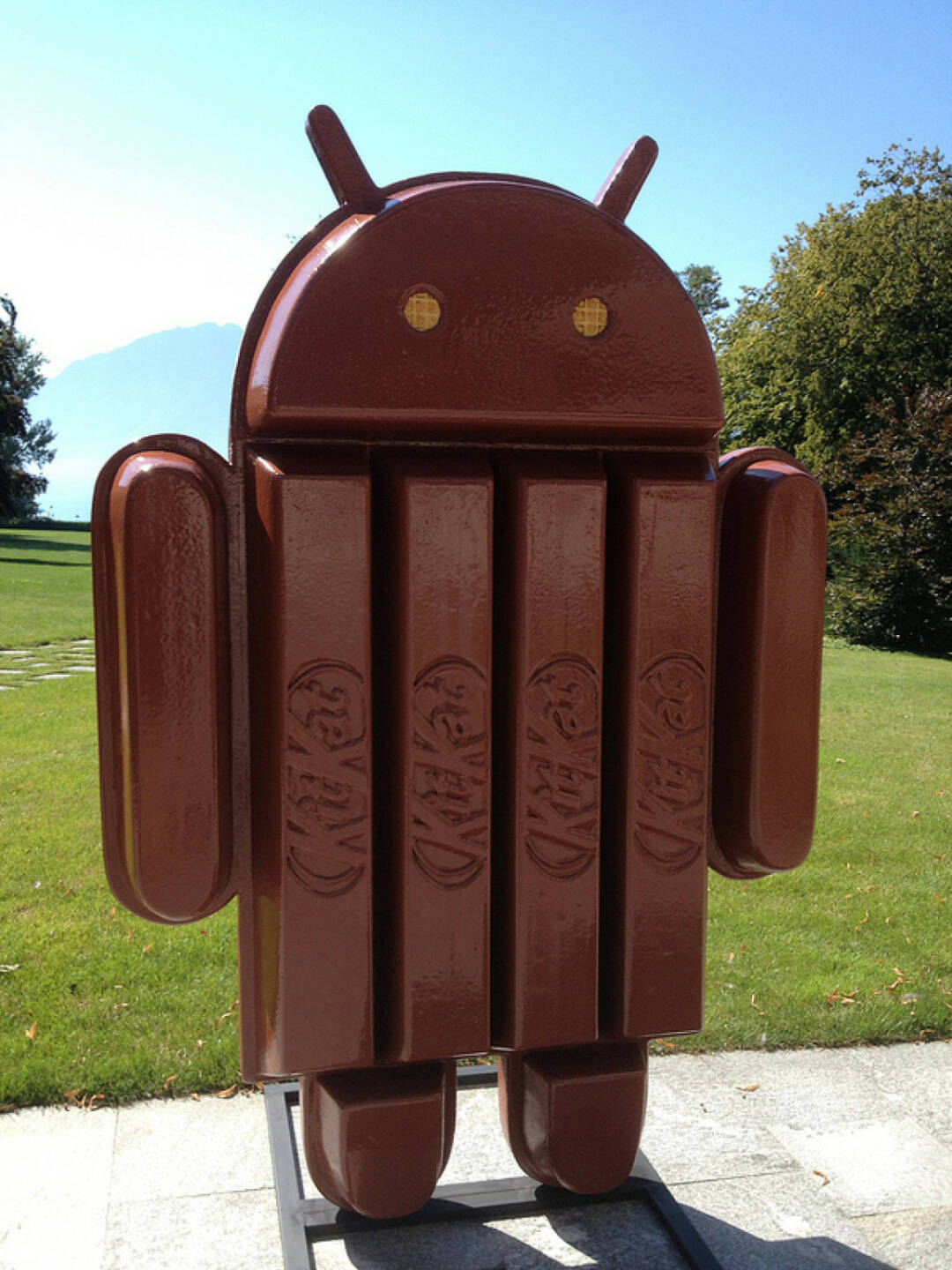 Android KitKat lands in Switzerland, Nestlé