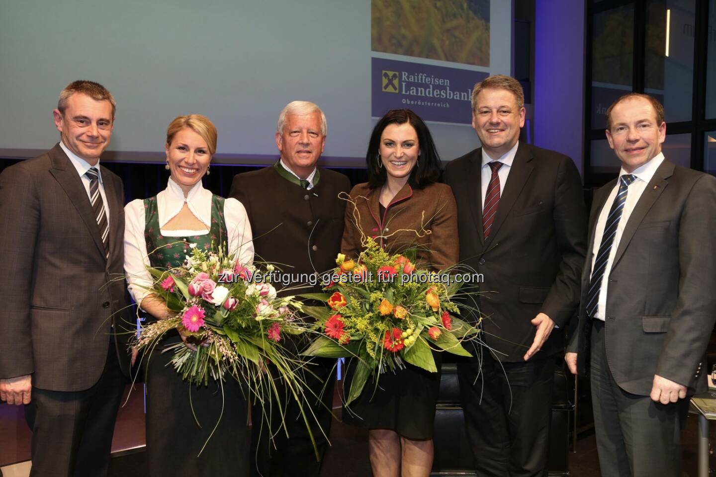 Heinrich Schaller (RLB OÖ), Moderatorin Monika Mitter, Jakob Auer, Elisabeth Köstinger, Andrä Rupprechter, Max Hiegelsberger (Agrarlandesrat) (Bild: RLB OÖ / Strobl)